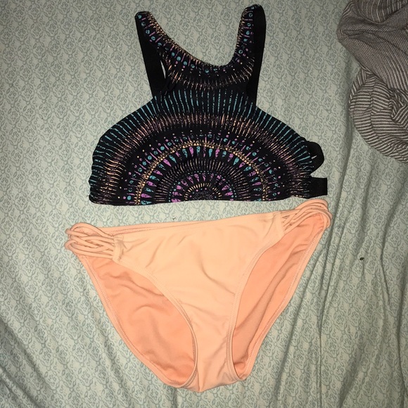 Bathing suit - Picture 1 of 1